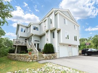 402 Old Bridge Ln UNIT 402, Bellingham, MA 02019