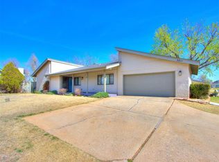 9811 Hefner Village Pl, Oklahoma City, OK 73162