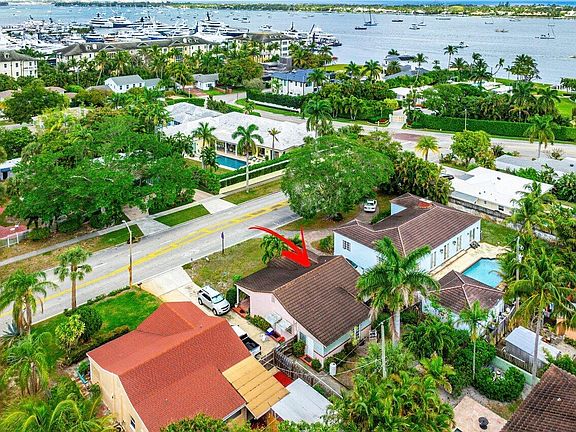 3rd image of 3633 N Flagler Drive