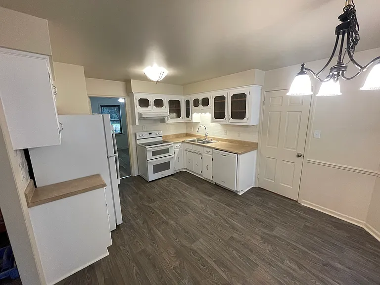 604 Clearfield Ave — Photo 7