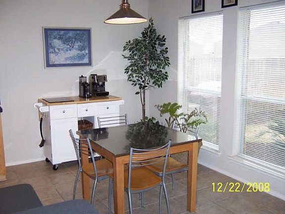 5th image of 637 Saint Eric Dr