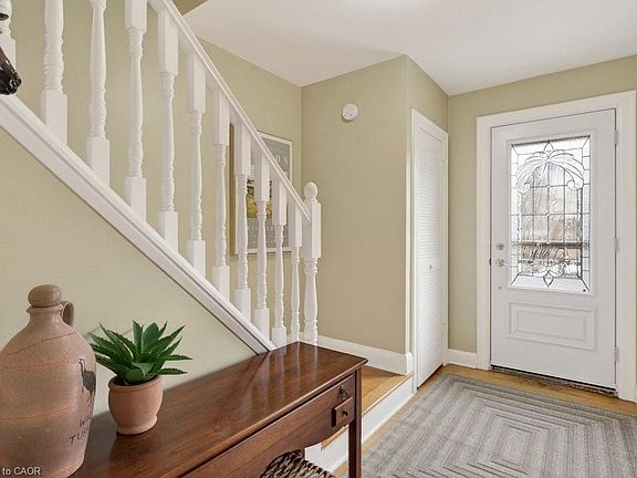 3rd image of 132 Glen Rd