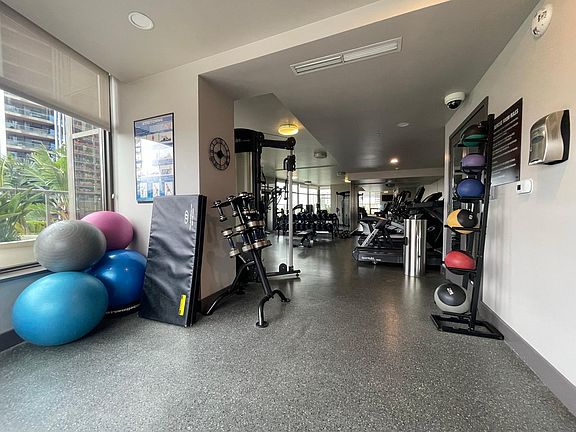 5th image of 700 W E St Unit 3803