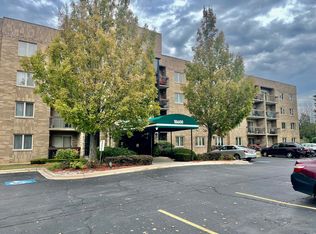 18600 Village West Dr APT 310, Hazel Crest, IL 60429