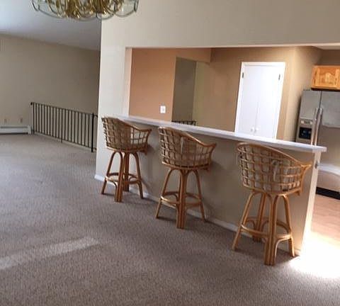 Living Room/Dining Area