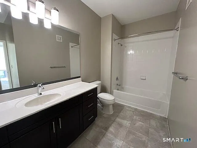 120A Towne St #216 — Photo 11