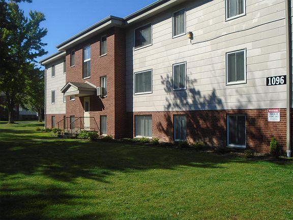 3rd image of 1069 Eastway Dr APT 2