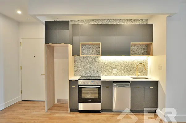 Rented by EXR | media 16