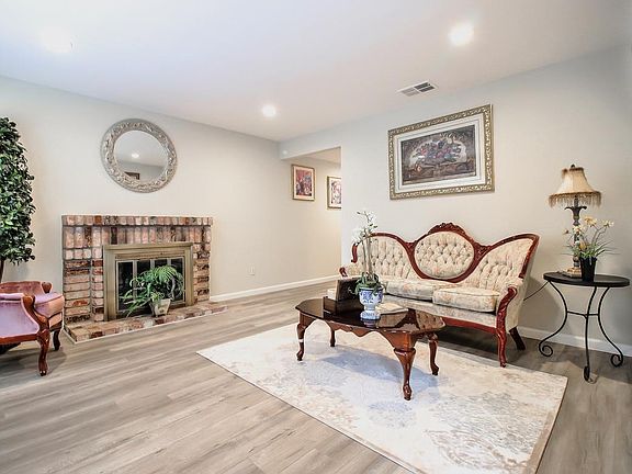5th image of 1732 Creekstone Cir