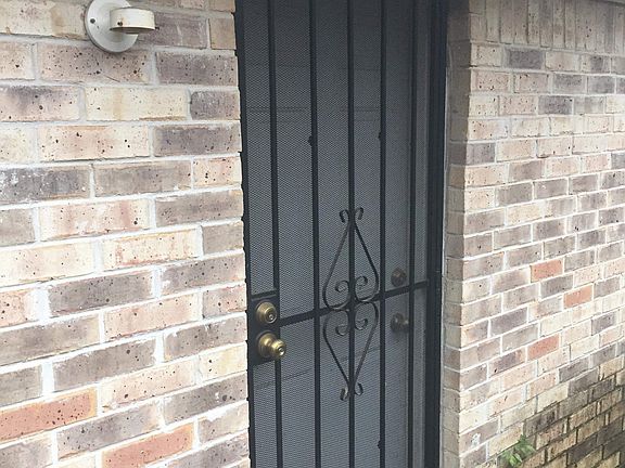 5th image of 1590 Harmen St