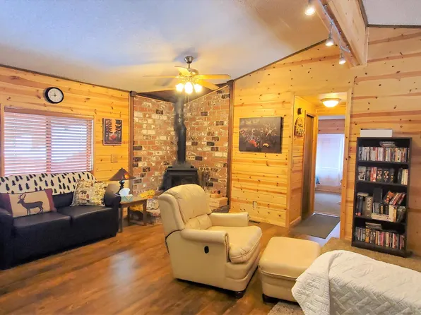 44185 Pine Flat Drive, California Hot Springs, CA 93207