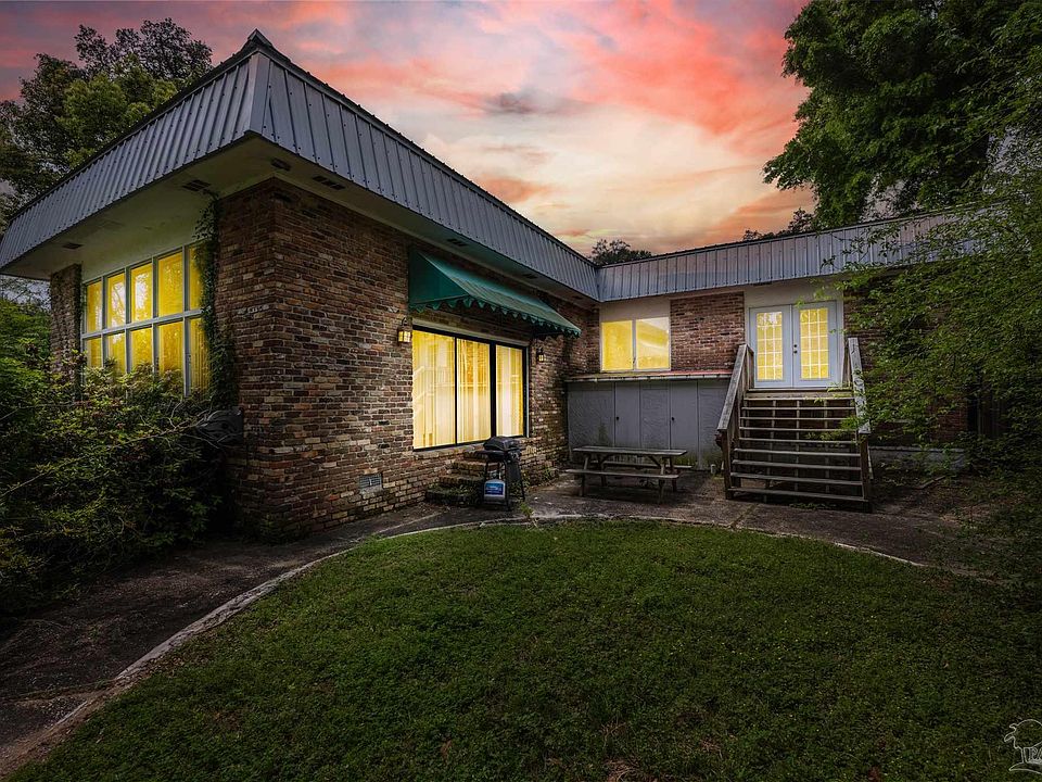 1st image of 4840 Peacock Dr