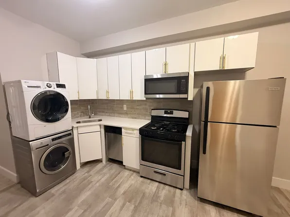 207 Webster Ave #1E, Jersey City, NJ 07307