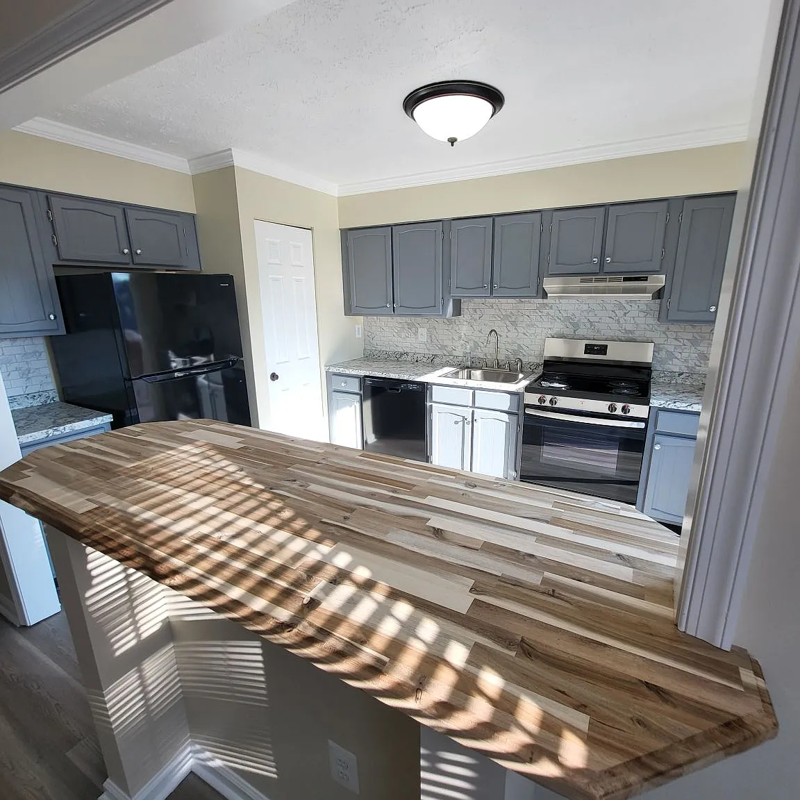 26 Sylvan Park Ct — Photo 2