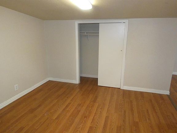 5th image of 533 Washington St
