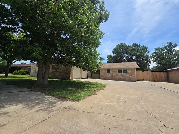 2nd image of 301 Bennett Dr