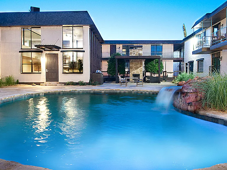 LaVita on Lovers Lane pool