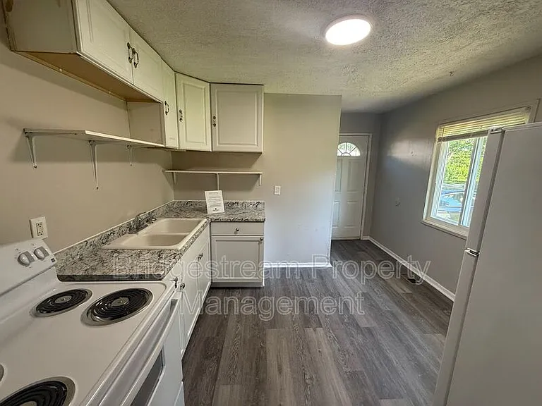 1427 Stuben Dr — Photo 4