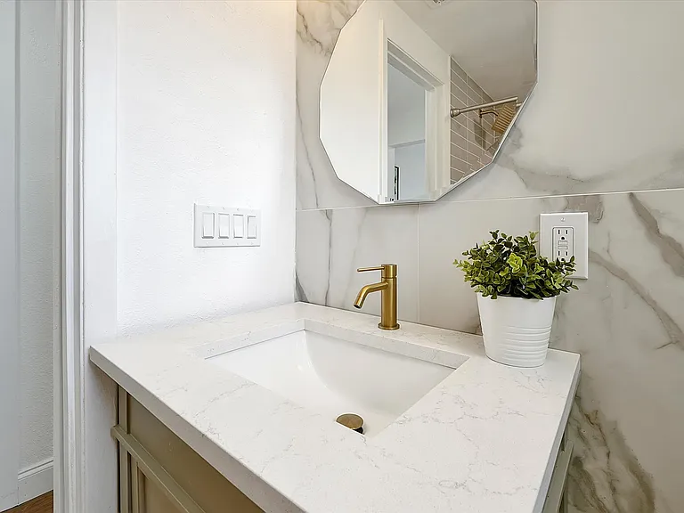 1711 White Ave #B — Photo 25