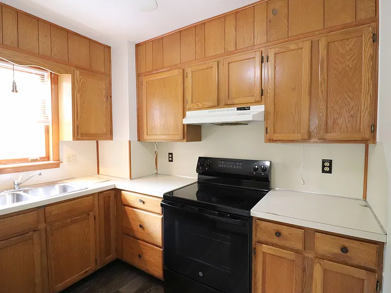 1752 Heilmandale Rd #W — Photo 13
