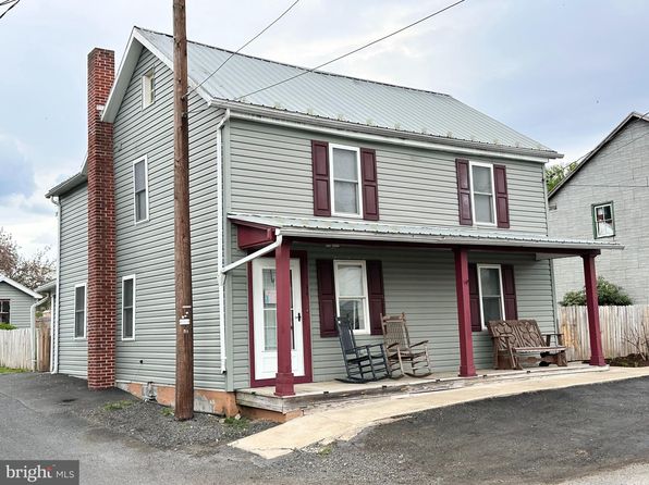 34 N High St, Millerstown, PA 17062