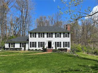 829 Chagrin River Rd, Gates Mills, OH 44040