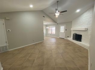 11204 Brushy Glen Dr #B, Austin, TX 78754