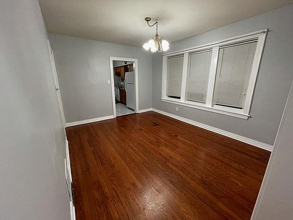 3rd image of 5838 N Mulligan Ave Floor 1