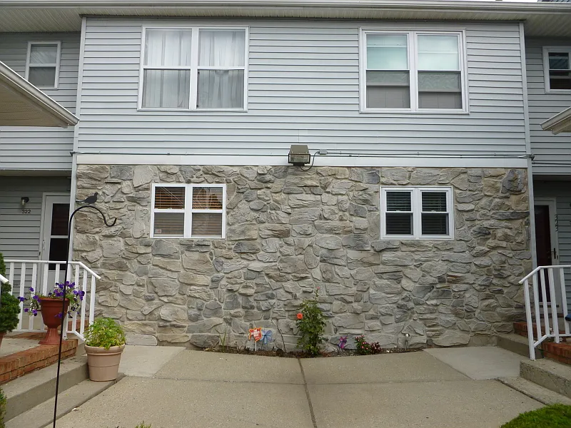 319 Ventnor Ct photo 1