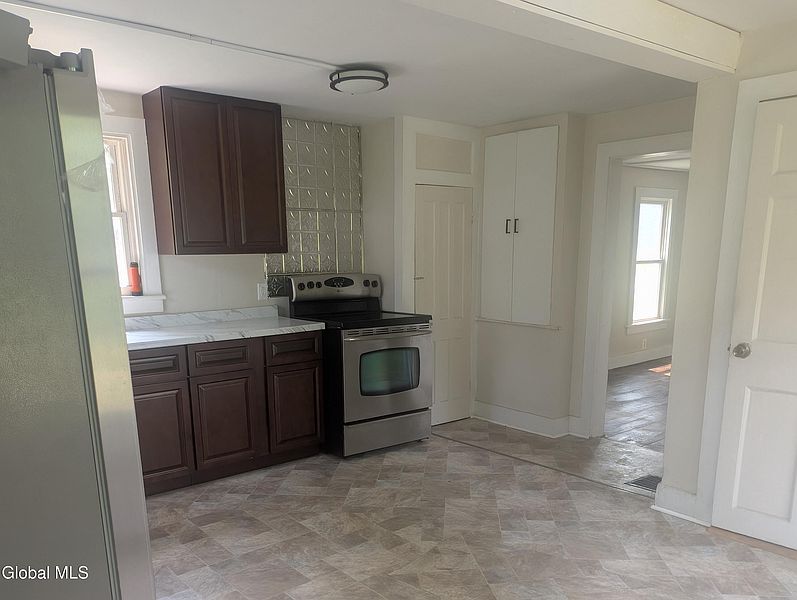 5th image of 1276 Buskirk-West Hoosick Road
