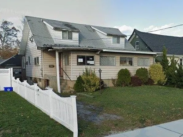 3 Evans Avenue, Oceanside, NY 11572