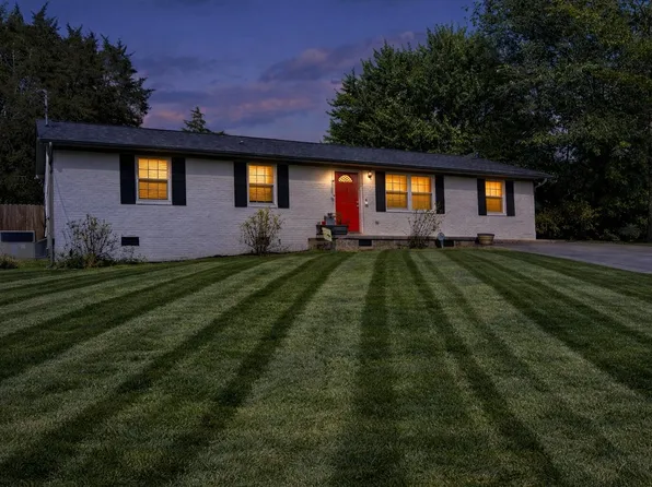 7240 Elmbrook Ln, Knoxville, TN 37918