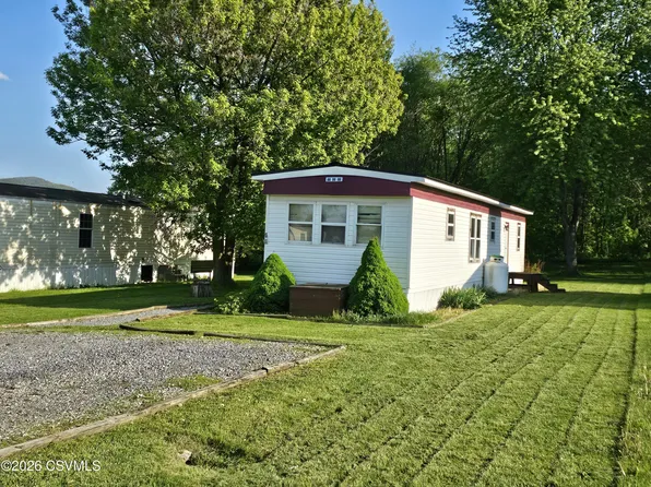 4 Oxford Dr, Selinsgrove, PA 17870