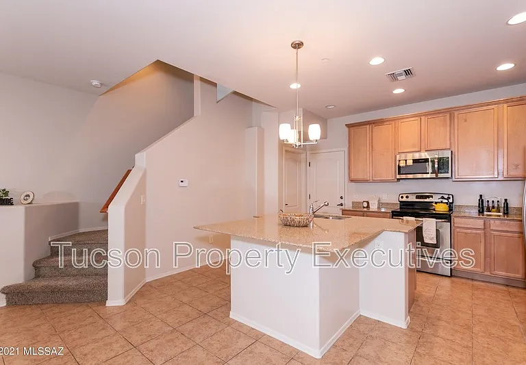 2442 E Emerald Moon Dr #1 — Photo 1