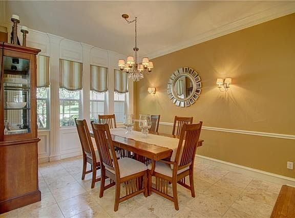 5th image of 1103 Fontaine Dr