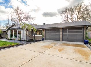 2180 Law Ln, Eugene, OR 97401