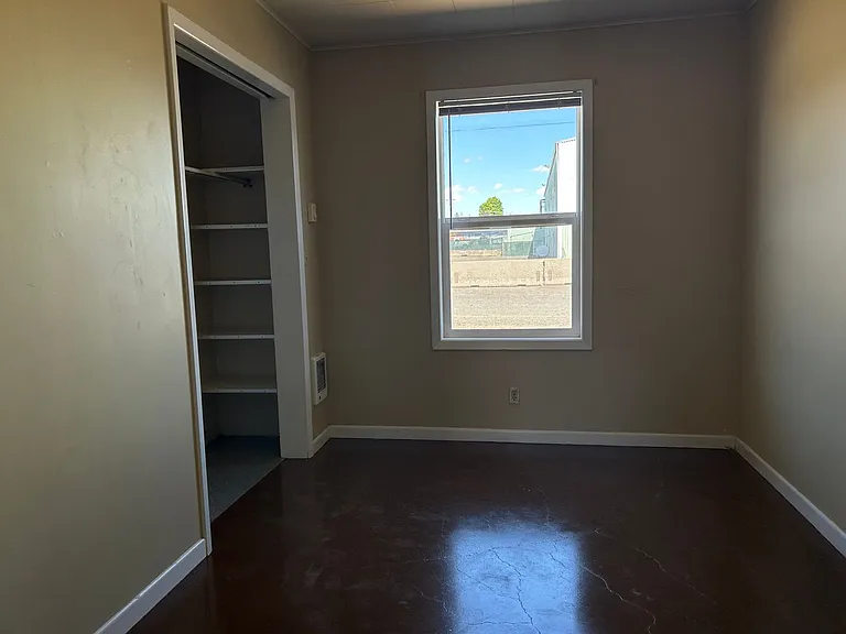 1186 NE Alpine Ave — Photo 17