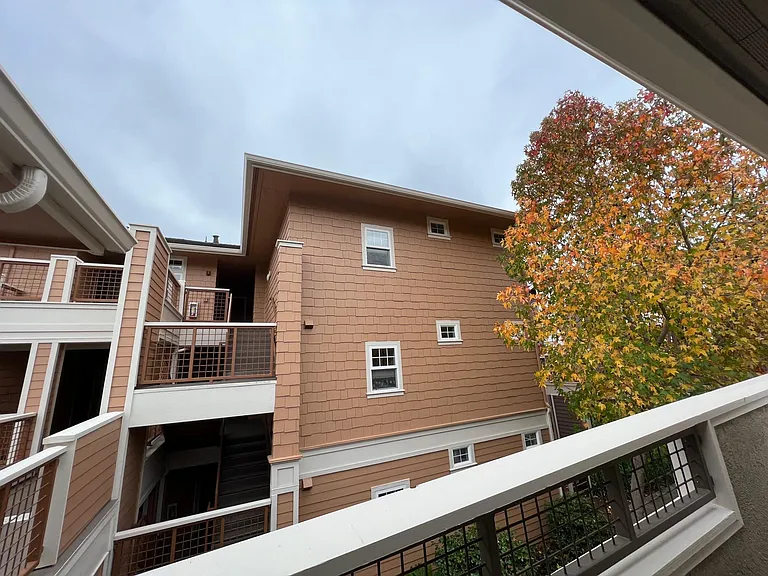 Upper end unit