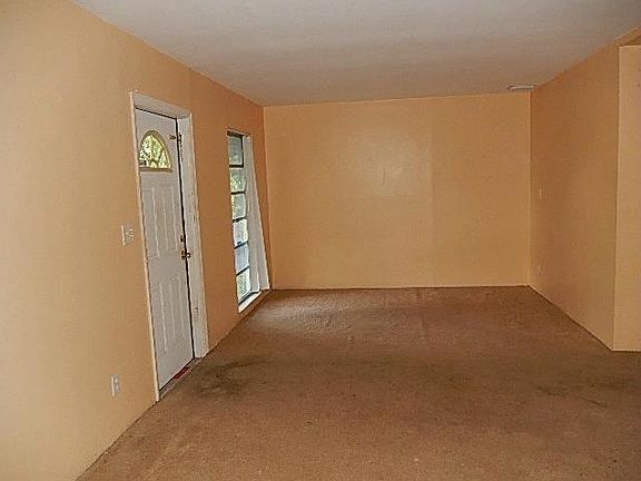 3rd image of 7908 NW 74th Ave