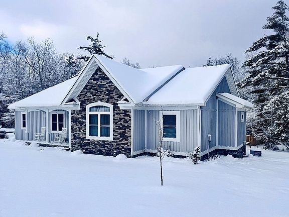2nd image of 102 Pembroke Ln