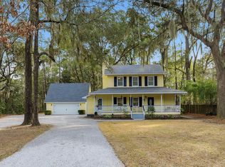 8 Meredith Ln, Beaufort, SC 29907