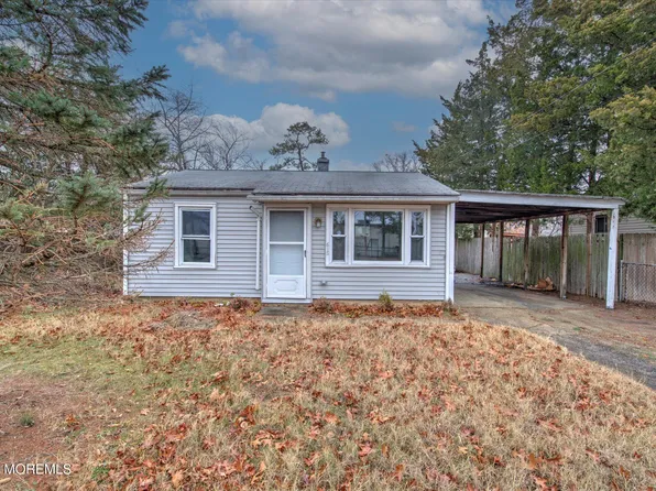 615 Oak Street, Lakehurst, NJ 08733