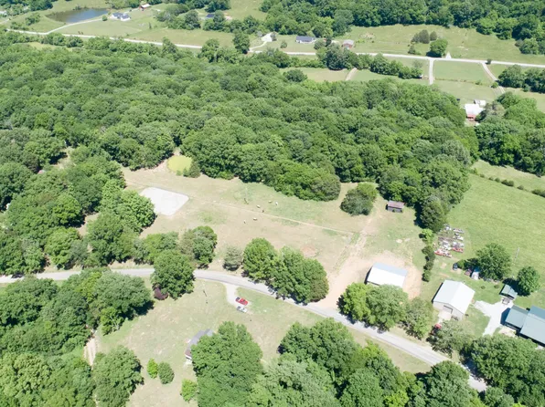 45 Holt Hollow Rd, Prospect, TN 38477