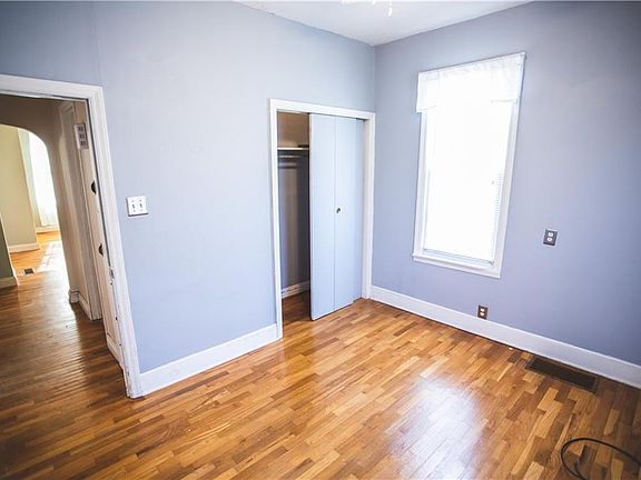 4th image of 2831 Penn St