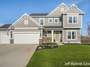 1068 Sydney Dr NW, Grand Rapids, MI 49534