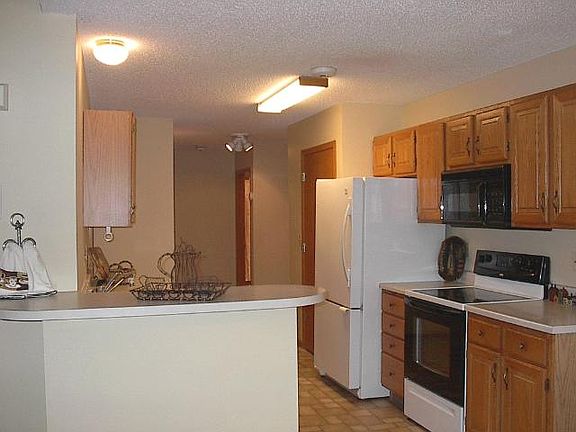 3rd image of 1289 99th Ct NE