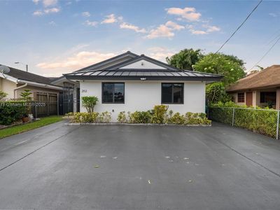 202 NW 60th Ave, Miami, FL, 33126