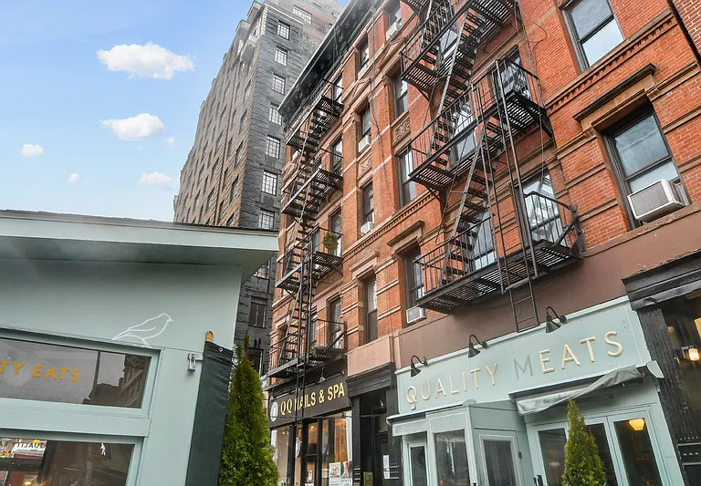 17 Greenwich Ave #5 — Photo 6