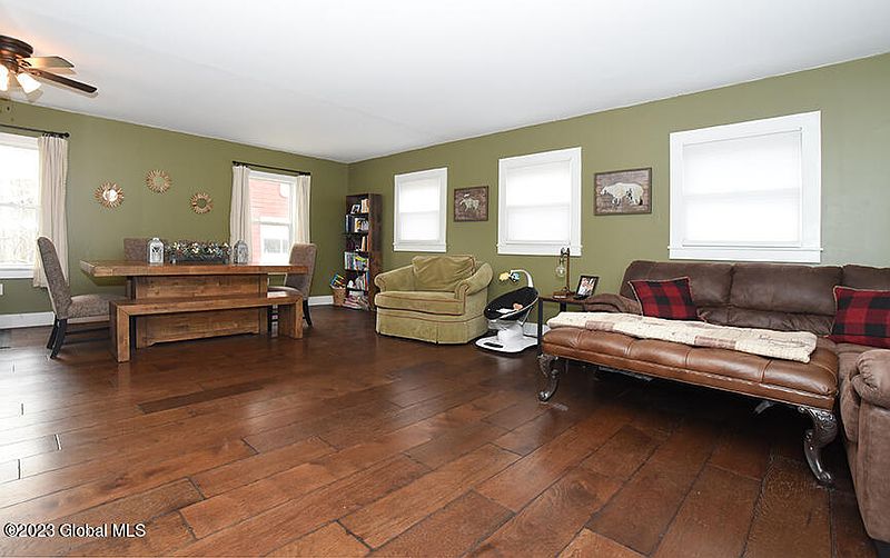 5th image of 94 Saratoga Avenue