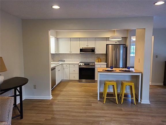4th image of 21501 Plum Path